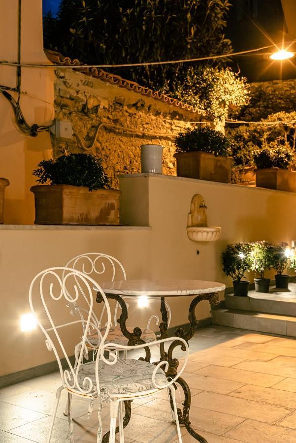 De Gulia Charme And Relax Bed & Breakfast Castellabate Exterior photo